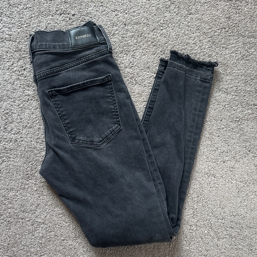 Express Women's Charcoal Skinny Jeans